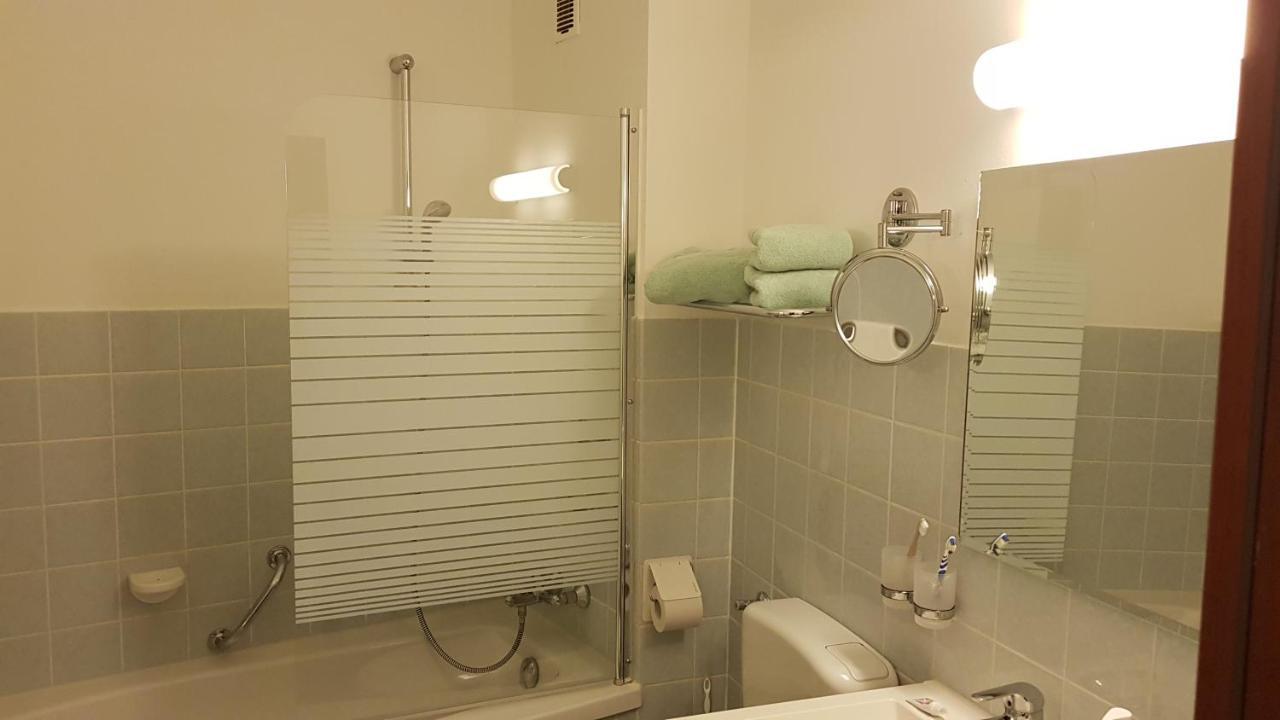 Kurpark Appartement กลึคส์บวร์ก ภายนอก รูปภาพ